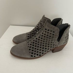 Vince Camuto bootie